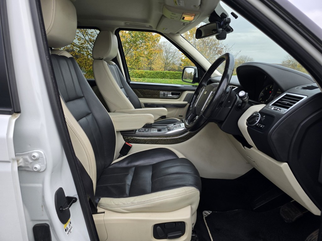 LAND ROVER RANGE ROVER SPORT 3.0 SD V6 Autobiography Sport 2012