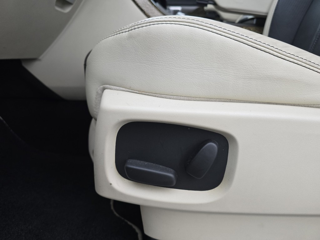 LAND ROVER RANGE ROVER SPORT 3.0 SD V6 Autobiography Sport 2012