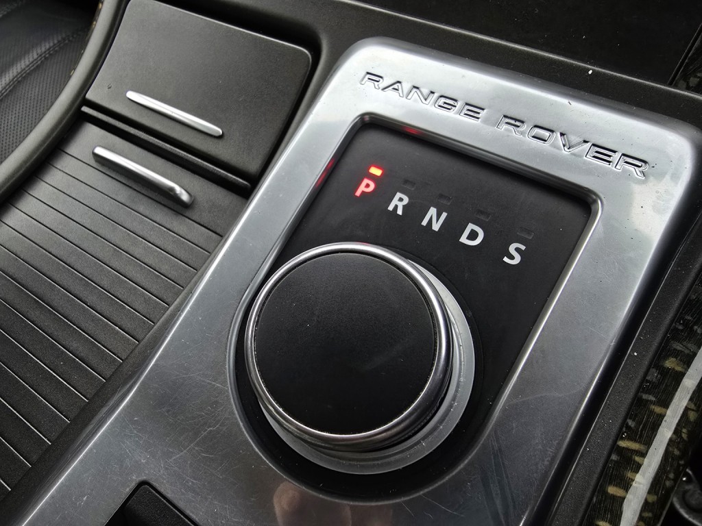 LAND ROVER RANGE ROVER SPORT 3.0 SD V6 Autobiography Sport 2012