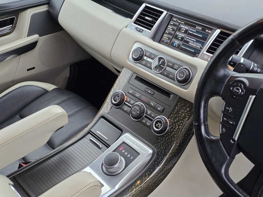 LAND ROVER RANGE ROVER SPORT 3.0 SD V6 Autobiography Sport 2012