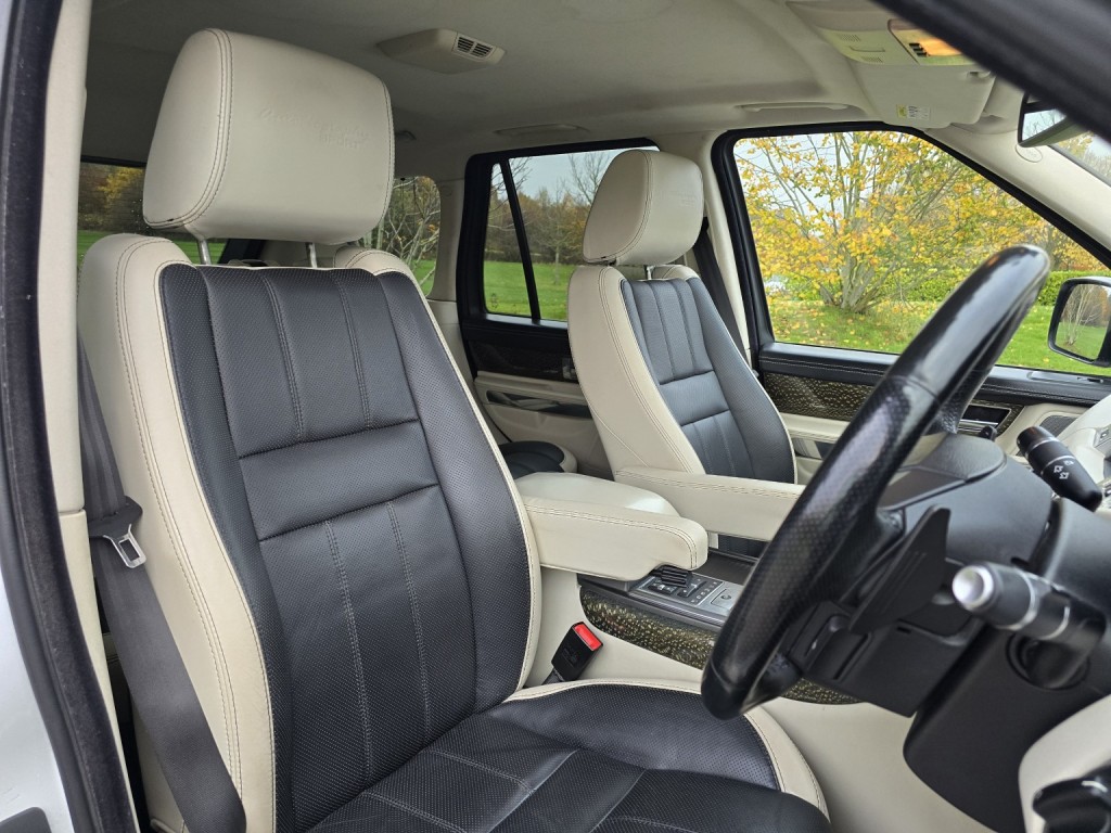 LAND ROVER RANGE ROVER SPORT 3.0 SD V6 Autobiography Sport 2012