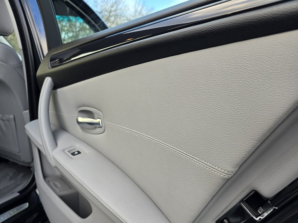 BMW 5 SERIES 2.0 520d SE Business Edition Saloon 2009