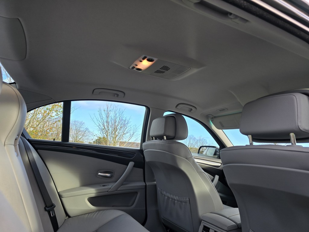 BMW 5 SERIES 2.0 520d SE Business Edition Saloon 2009