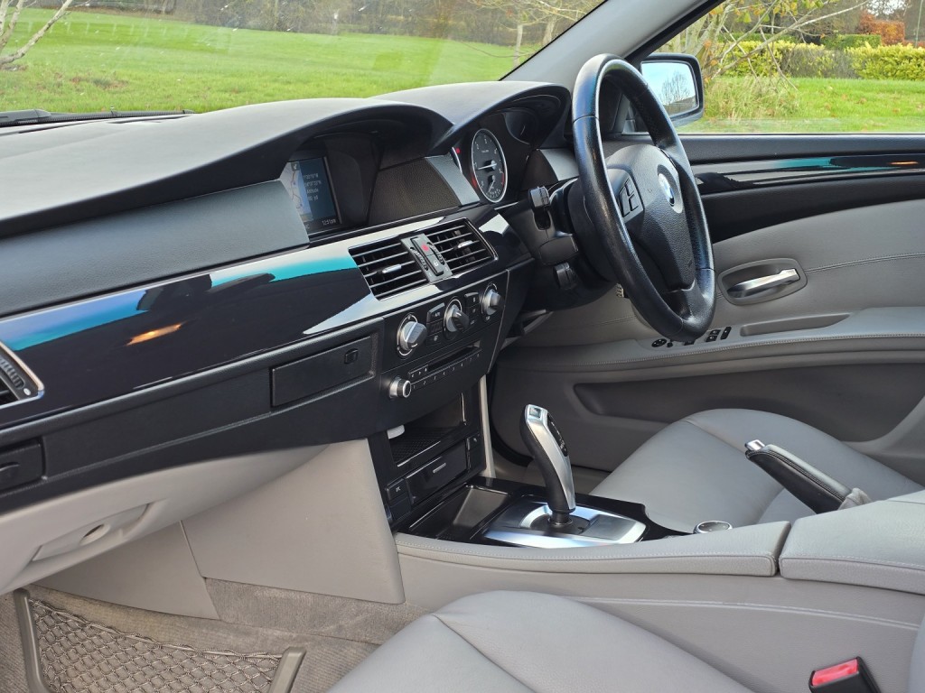 BMW 5 SERIES 2.0 520d SE Business Edition Saloon 2009