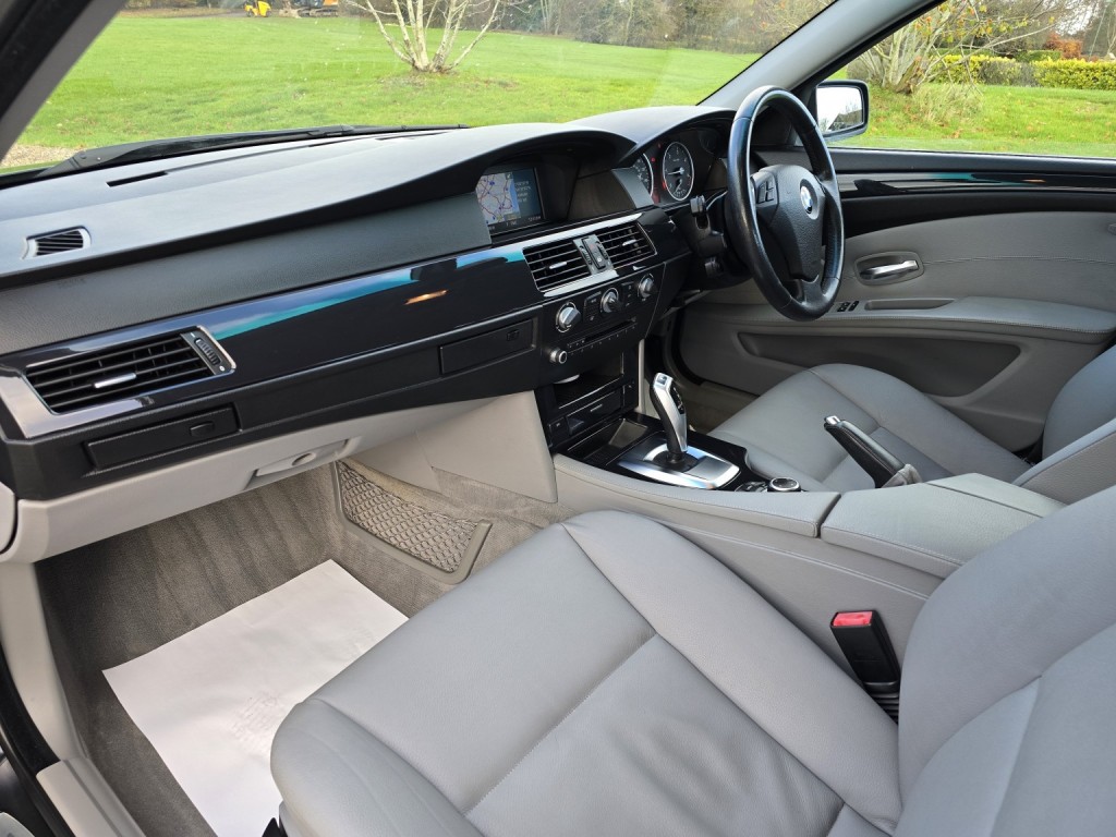 BMW 5 SERIES 2.0 520d SE Business Edition Saloon 2009