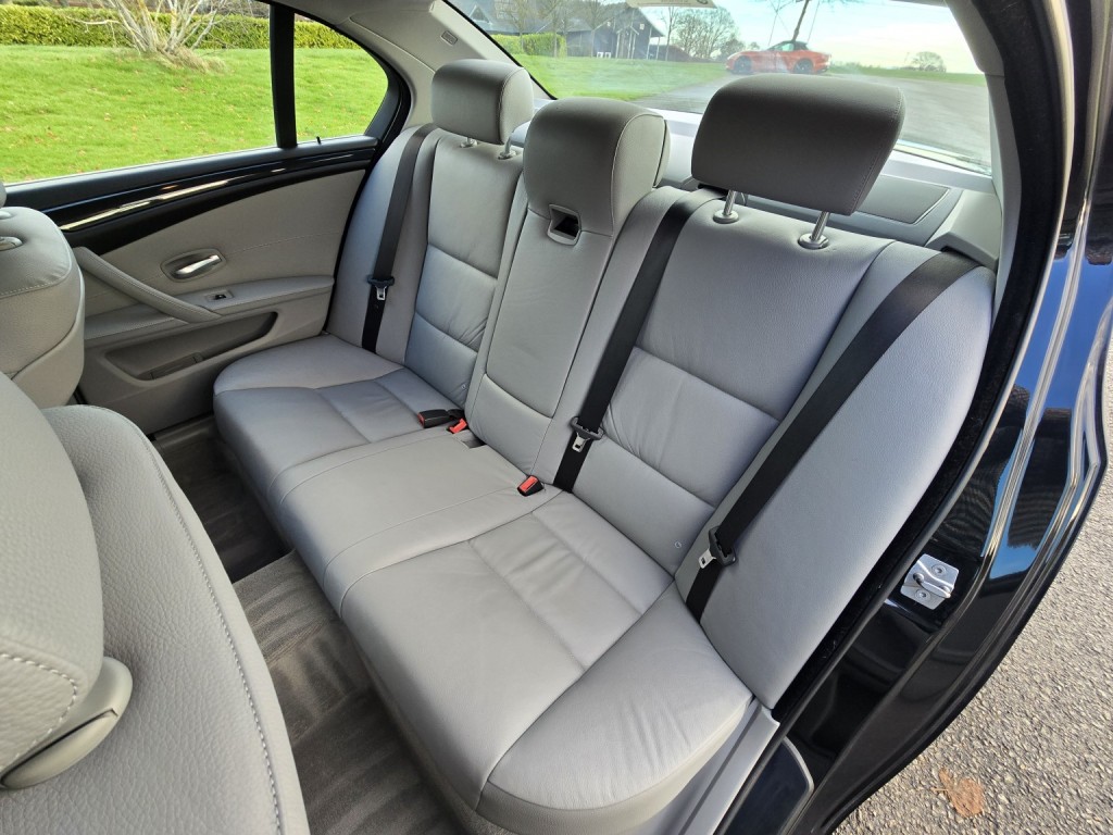 BMW 5 SERIES 2.0 520d SE Business Edition Saloon 2009