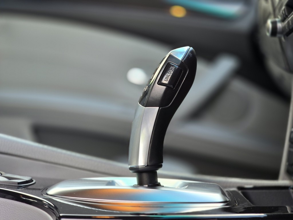 BMW 5 SERIES 2.0 520d SE Business Edition Saloon 2009