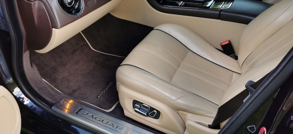 JAGUAR XJ 3.0d V6 Portfolio Auto ss 4dr LWB 2014