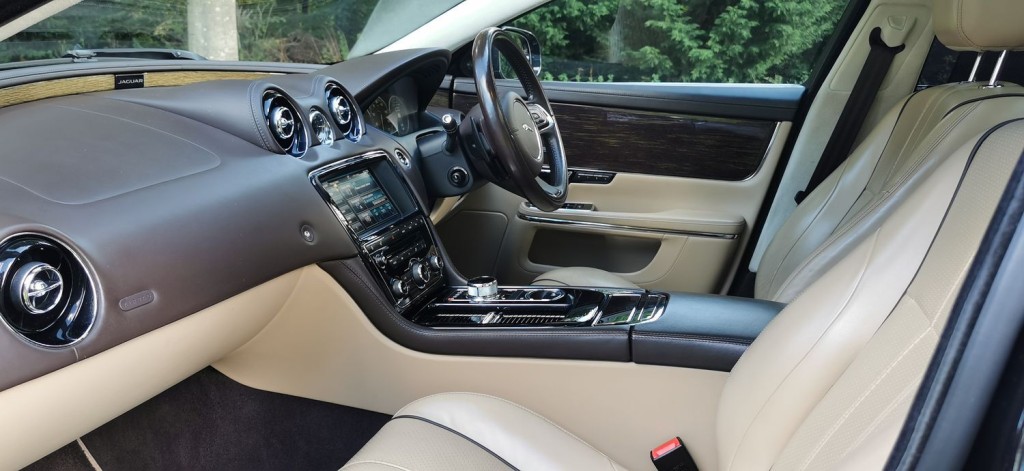 JAGUAR XJ 3.0d V6 Portfolio Auto ss 4dr LWB 2014