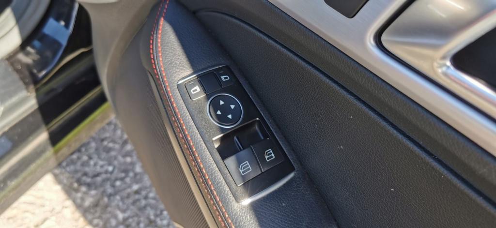 MERCEDES-BENZ SLK 2.1 SLK250 CDI BlueEfficiency AMG Sport G-Tronic+ ss 2dr 2012