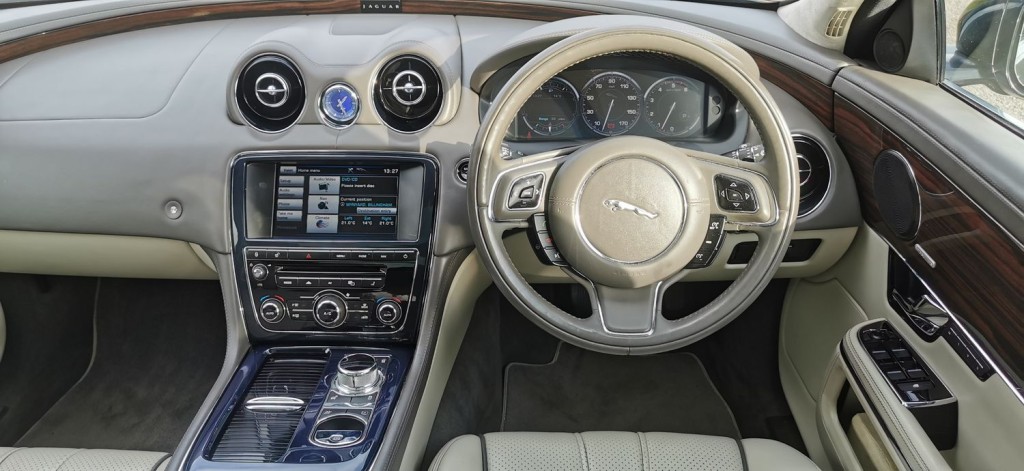 JAGUAR XJ 3.0d V6 Portfolio Auto Euro 5 ss 4dr 2012