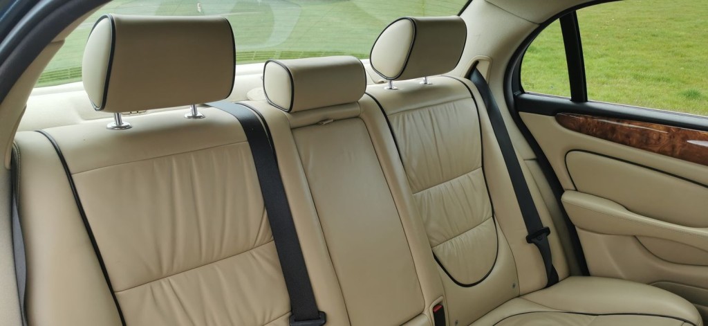 JAGUAR XJ 2.7 TD Sovereign LWB Saloon 4dr 2008