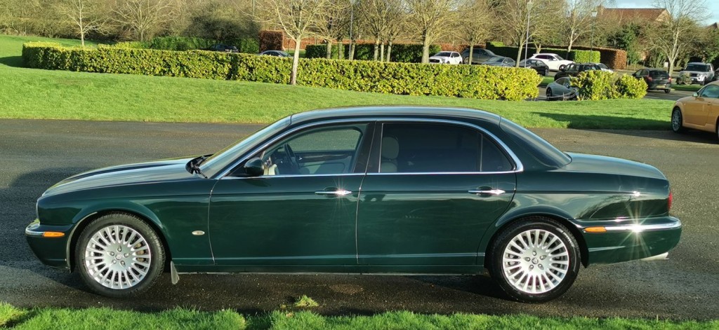 JAGUAR XJ 4.2 XJ8 Sovereign LWB Saloon 4dr 2006