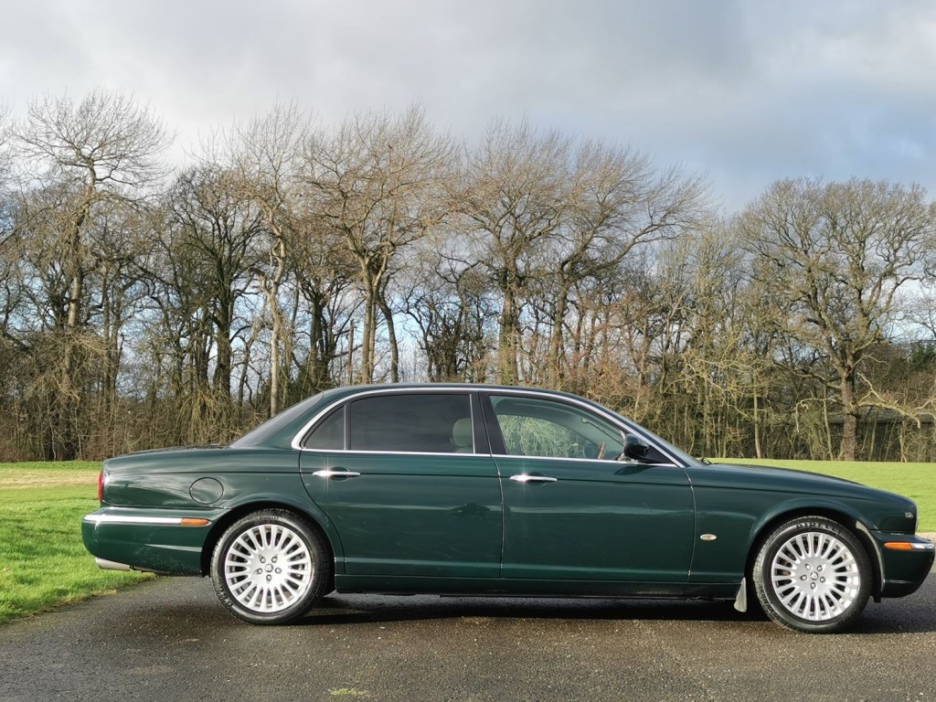 JAGUAR XJ 4.2 XJ8 Sovereign LWB Saloon 4dr 2006