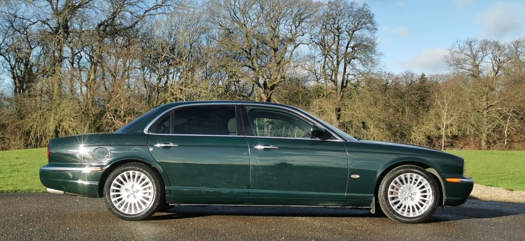 JAGUAR XJ 4.2 XJ8 Sovereign LWB Saloon 4dr 2006