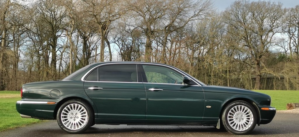 JAGUAR XJ 4.2 XJ8 Sovereign LWB Saloon 4dr 2006