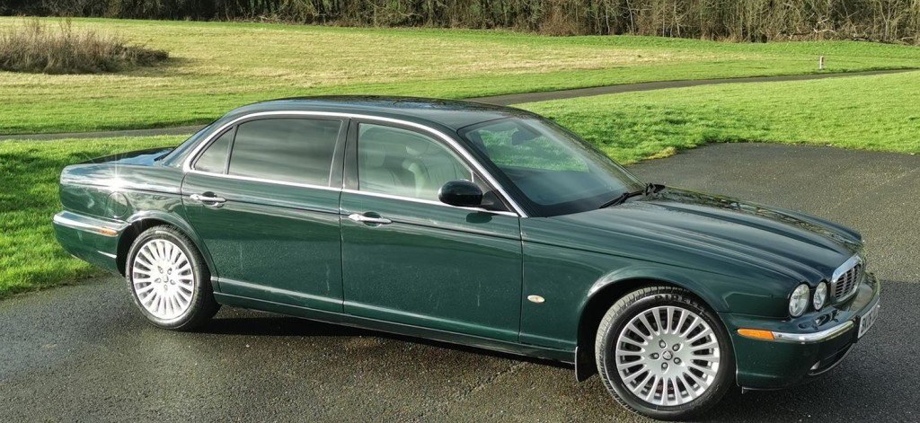 JAGUAR XJ 4.2 XJ8 Sovereign LWB Saloon 4dr 2006