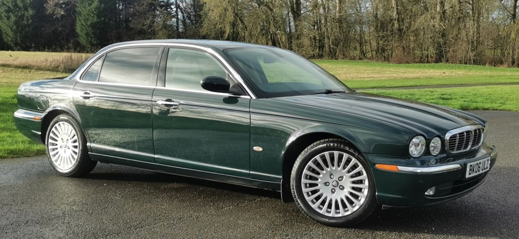 JAGUAR XJ 4.2 XJ8 Sovereign LWB Saloon 4dr 2006