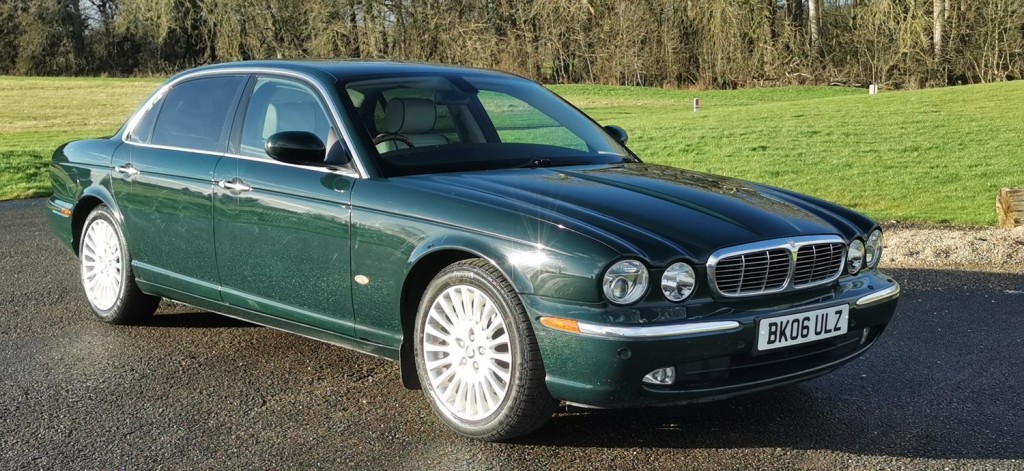 JAGUAR XJ 4.2 XJ8 Sovereign LWB Saloon 4dr 2006