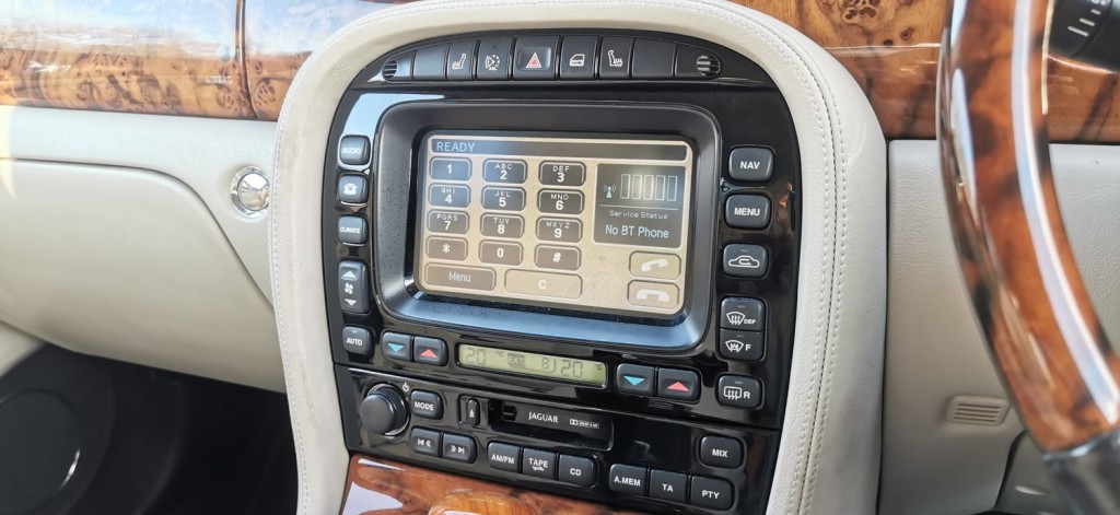 JAGUAR XJ 4.2 XJ8 Sovereign LWB Saloon 4dr 2006