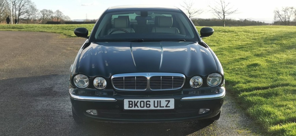 JAGUAR XJ 4.2 XJ8 Sovereign LWB Saloon 4dr 2006