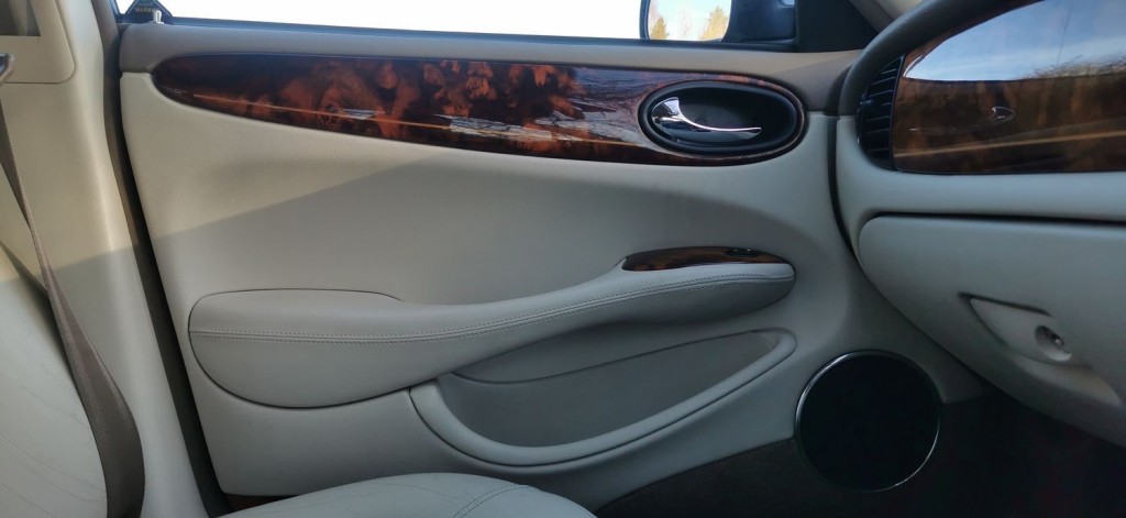 JAGUAR XJ XJ8 LWB 3.2 2002