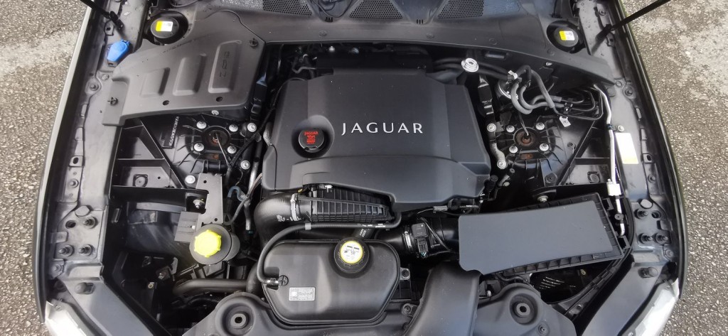 JAGUAR XJ 3.0d V6 Portfolio Auto Euro 5 4dr 2012