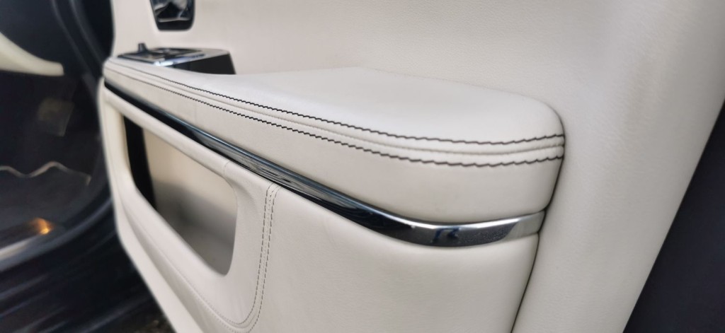JAGUAR XJ 3.0d V6 Portfolio Auto Euro 5 4dr 2012