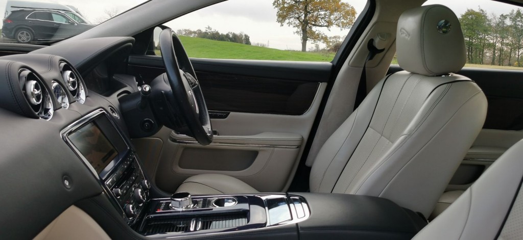 JAGUAR XJ 3.0d V6 Portfolio Auto Euro 5 4dr 2012