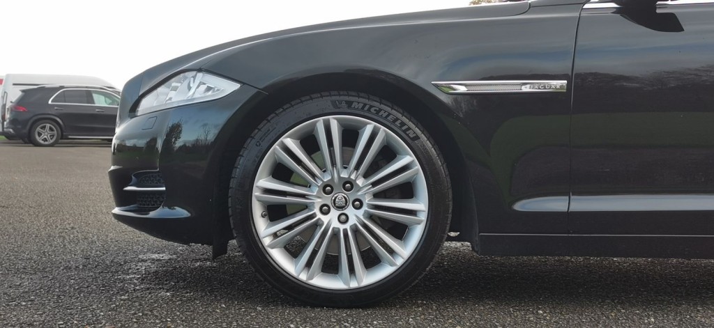 JAGUAR XJ 3.0d V6 Portfolio Auto Euro 5 4dr 2012