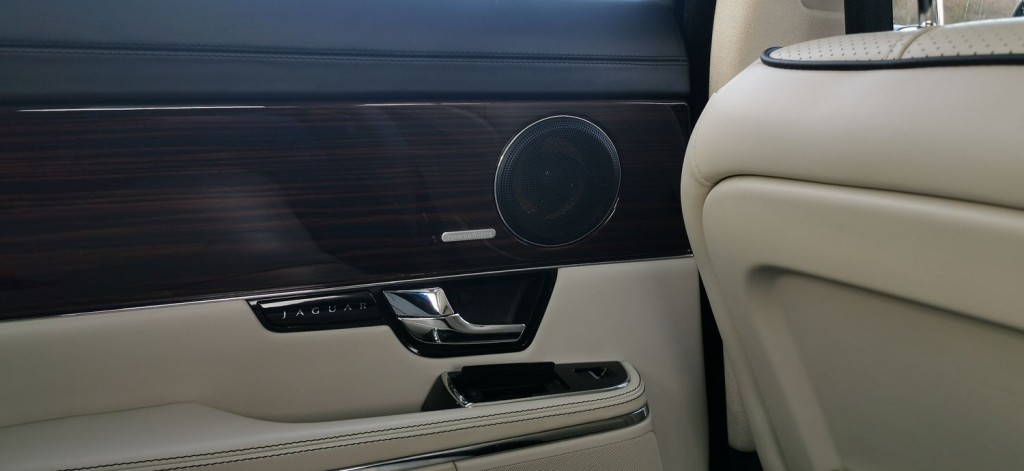 JAGUAR XJ 3.0d V6 Portfolio Auto Euro 5 4dr 2012