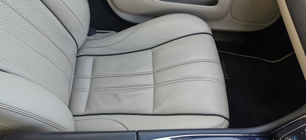 JAGUAR XJ 3.0d V6 Portfolio Auto Euro 5 4dr 2012
