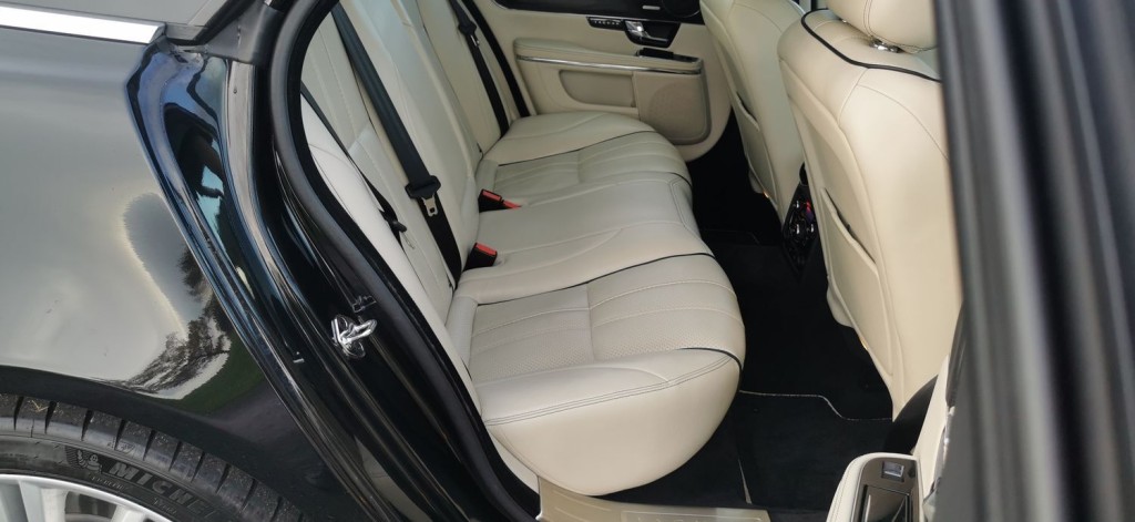 JAGUAR XJ 3.0d V6 Portfolio Auto Euro 5 4dr 2012