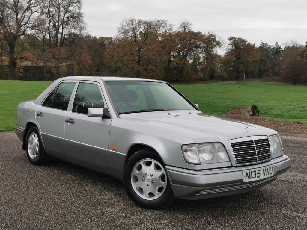 MERCEDES-BENZ E CLASS 2.2 E220 SE Limited Edition 4dr 1995
