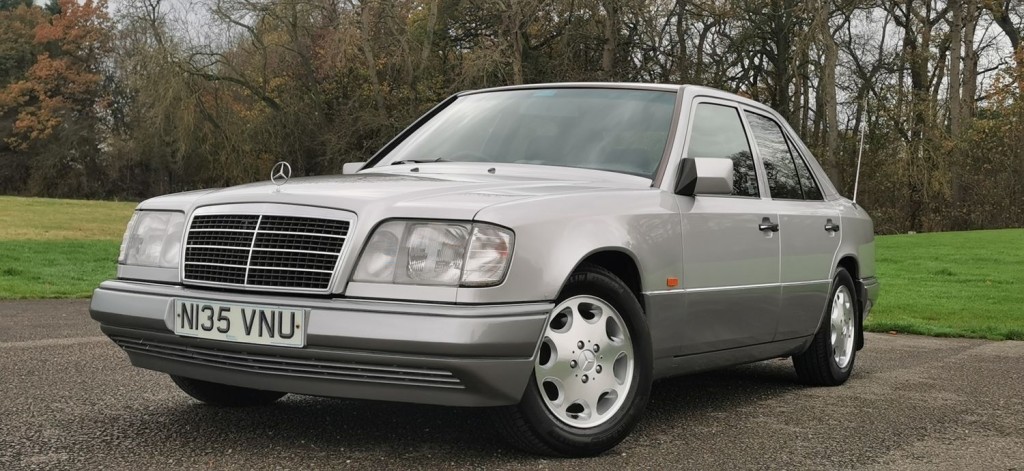 MERCEDES-BENZ E CLASS 2.2 E220 SE Limited Edition 4dr 1995