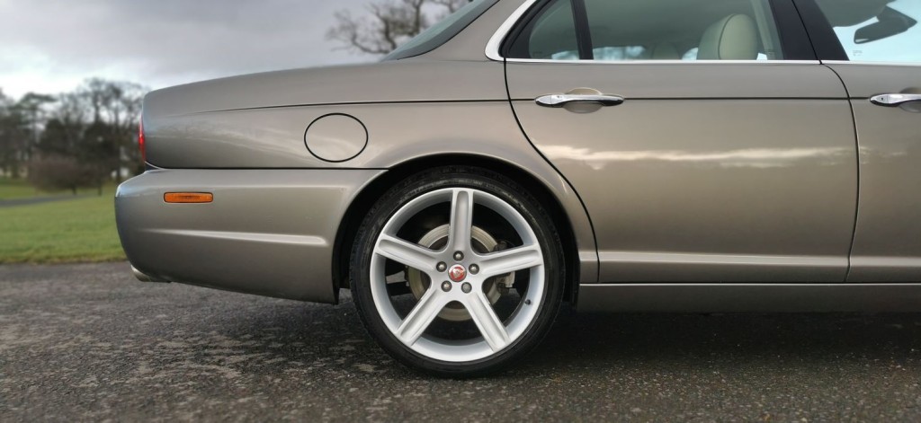 JAGUAR XJ 2.7 TDVi Sovereign 4dr 2009