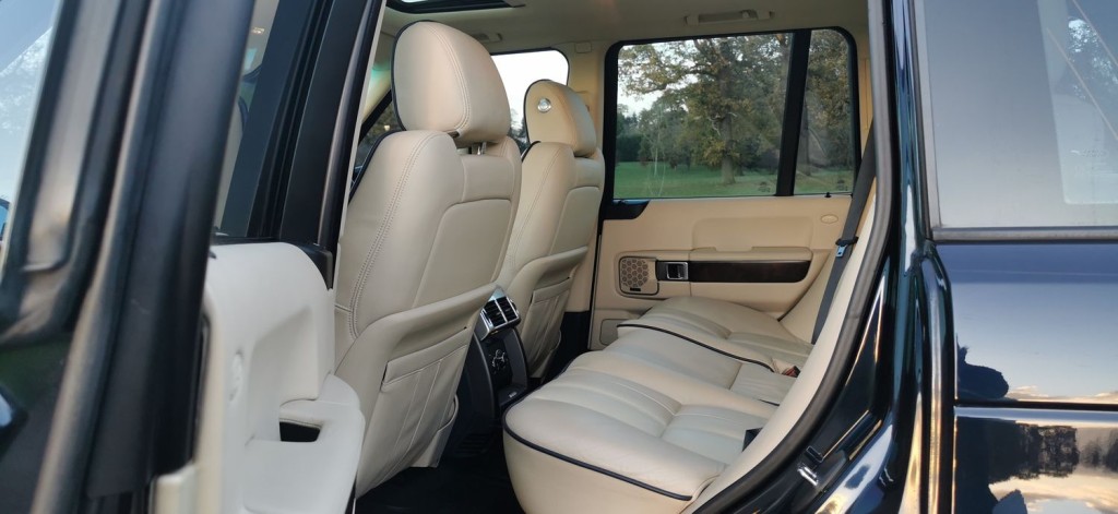LAND ROVER RANGE ROVER 3.6 TD V8 Vogue Auto 4WD Euro 4 5dr 2010