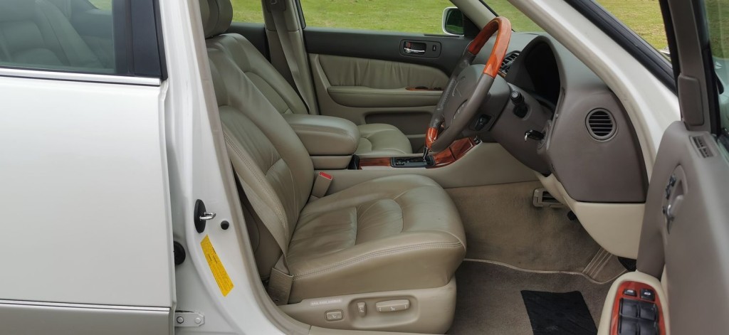 LEXUS LS 400 4.0 4dr Saloon 1998