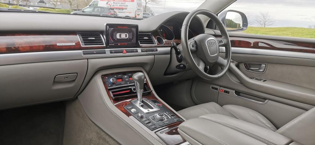 AUDI A8 4.2 TDI SE quattro 4dr LWB 2009