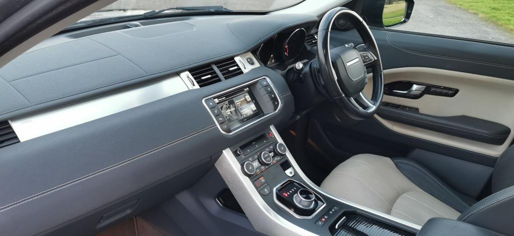 LAND ROVER RANGE ROVER EVOQUE 2.0 TD4 SE Tech Auto 4WD Euro 6 ss 5dr 2015