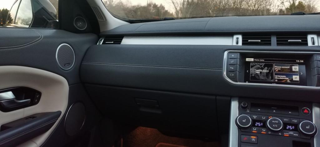 LAND ROVER RANGE ROVER EVOQUE 2.0 TD4 SE Tech Auto 4WD Euro 6 ss 5dr 2015