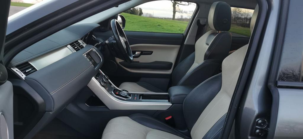 LAND ROVER RANGE ROVER EVOQUE 2.0 TD4 SE Tech Auto 4WD Euro 6 ss 5dr 2015