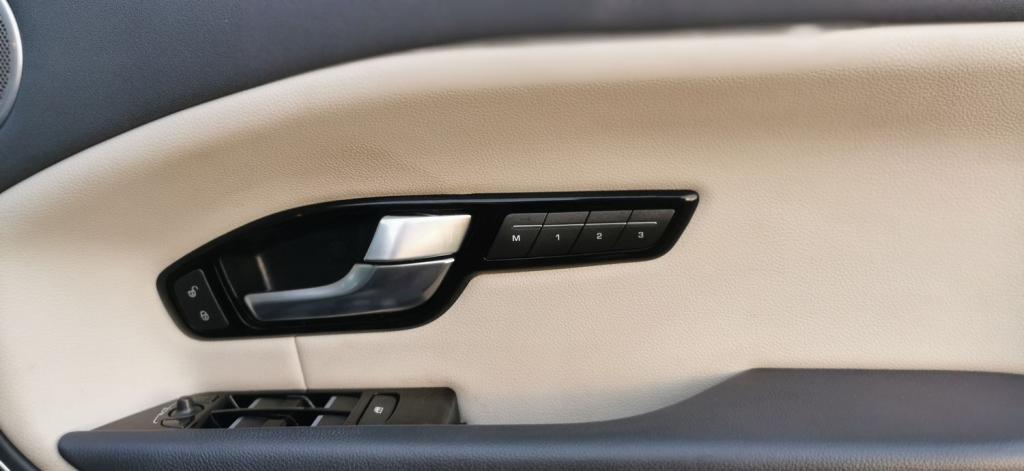 LAND ROVER RANGE ROVER EVOQUE 2.0 TD4 SE Tech Auto 4WD Euro 6 ss 5dr 2015