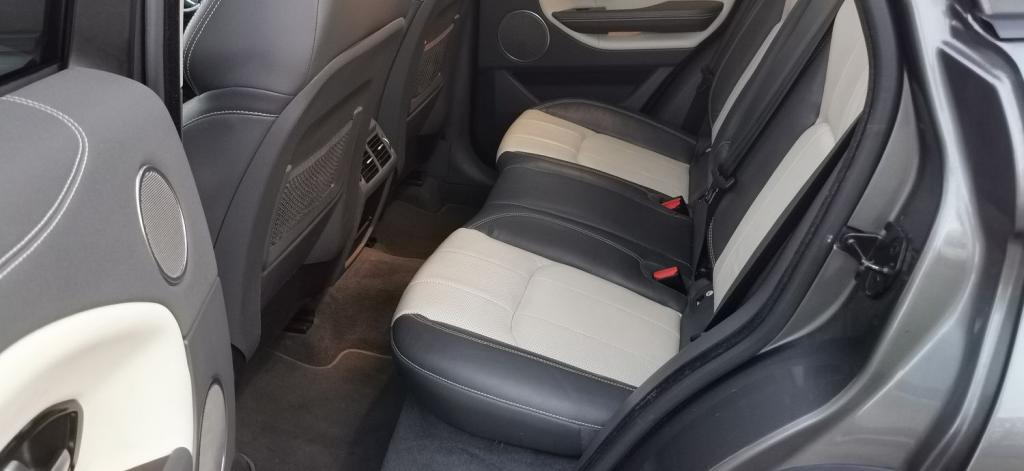 LAND ROVER RANGE ROVER EVOQUE 2.0 TD4 SE Tech Auto 4WD Euro 6 ss 5dr 2015