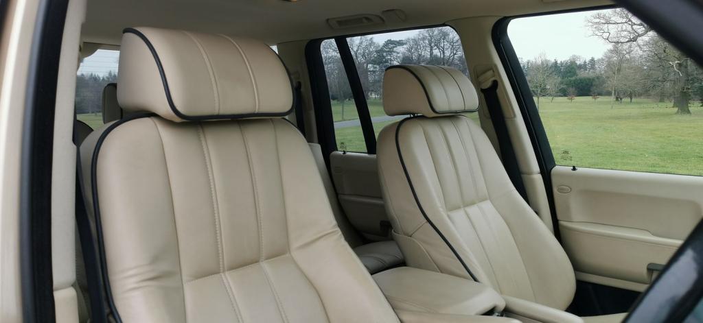 LAND ROVER RANGE ROVER 4.4 V8 Vogue 5dr 2004