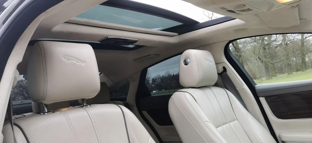 JAGUAR XJ 3.0d V6 Portfolio Auto Euro 5 ss 4dr 2012