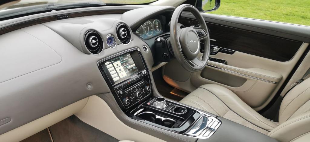 JAGUAR XJ 3.0d V6 Portfolio Auto Euro 5 ss 4dr 2012