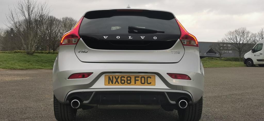 VOLVO V40 2.0 T2 GPF R-Design Pro Euro 6 ss 5dr 2018