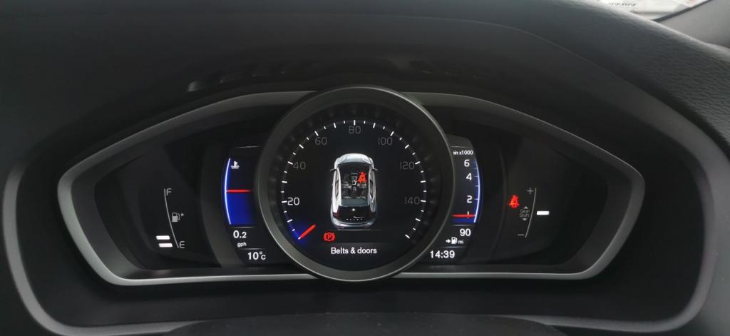 VOLVO V40 2.0 T2 GPF R-Design Pro Euro 6 ss 5dr 2018