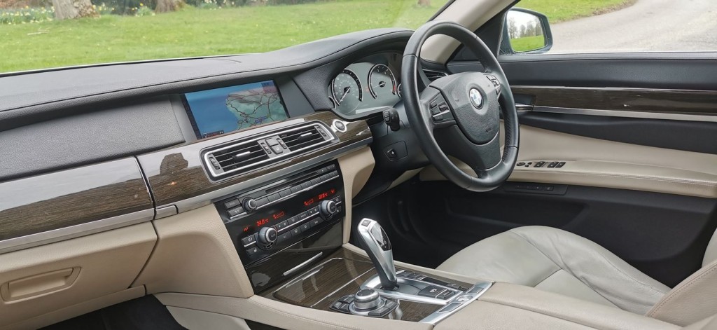 BMW 7 SERIES 3.0 730d SE Luxury Edition Auto Euro 5 4dr 2011